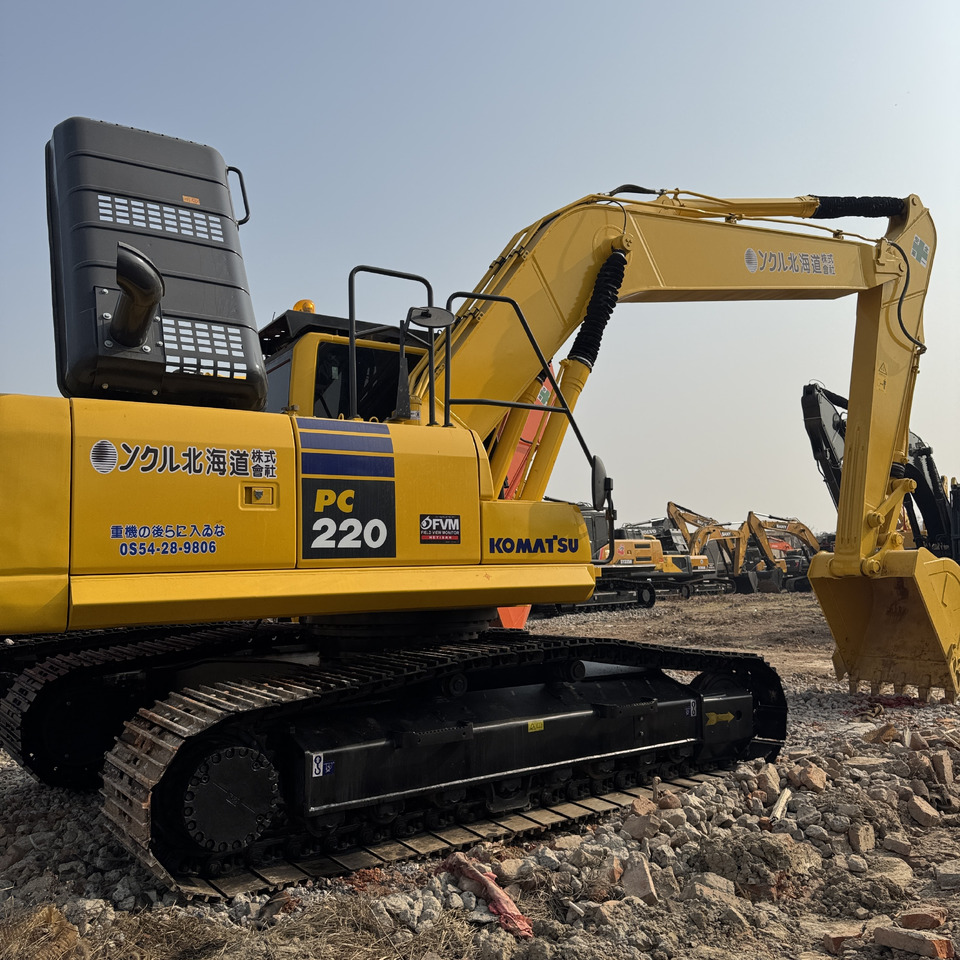 Komatsu PC 220-8 - Crawler excavator: picture 1 Komatsu PC 220-8 - Crawler excavator: picture 1