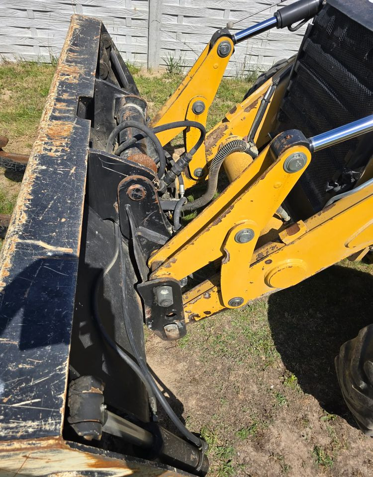 Backhoe loader Caterpillar: picture 8