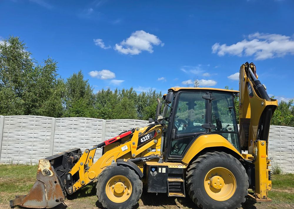 Backhoe loader Caterpillar: picture 6