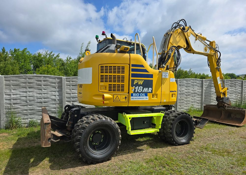 Komatsu - Wheel excavator: picture 4 Komatsu - Wheel excavator: picture 4