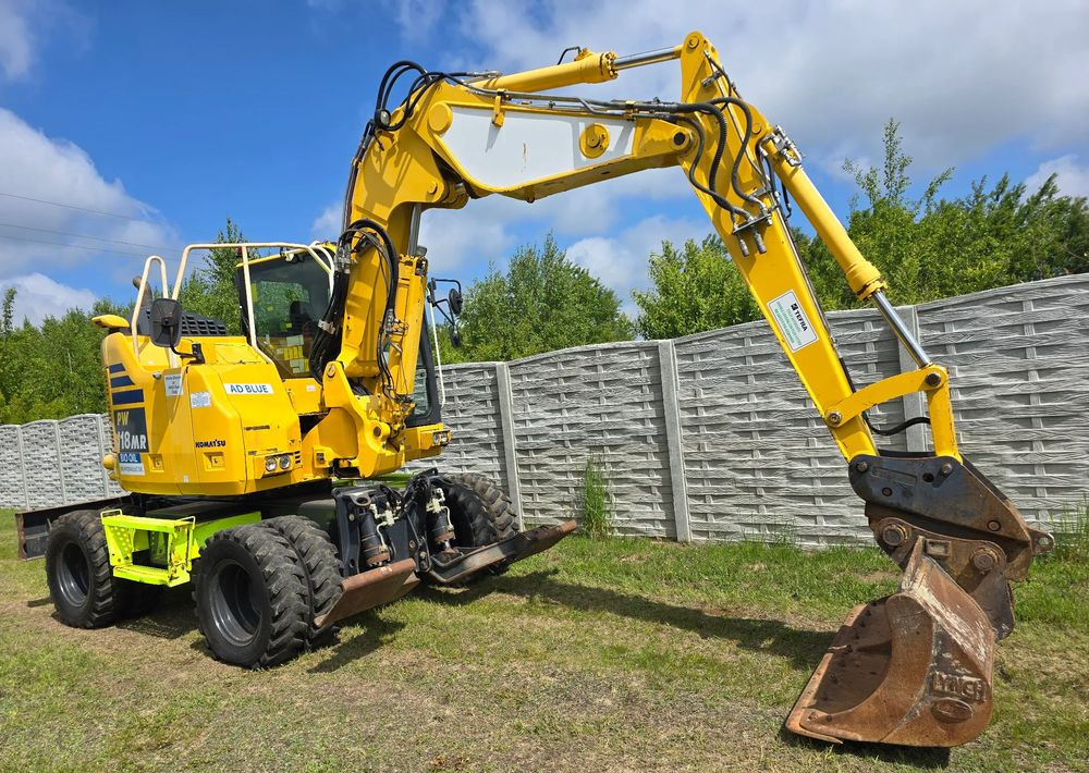 Komatsu - Wheel excavator: picture 2 Komatsu - Wheel excavator: picture 2