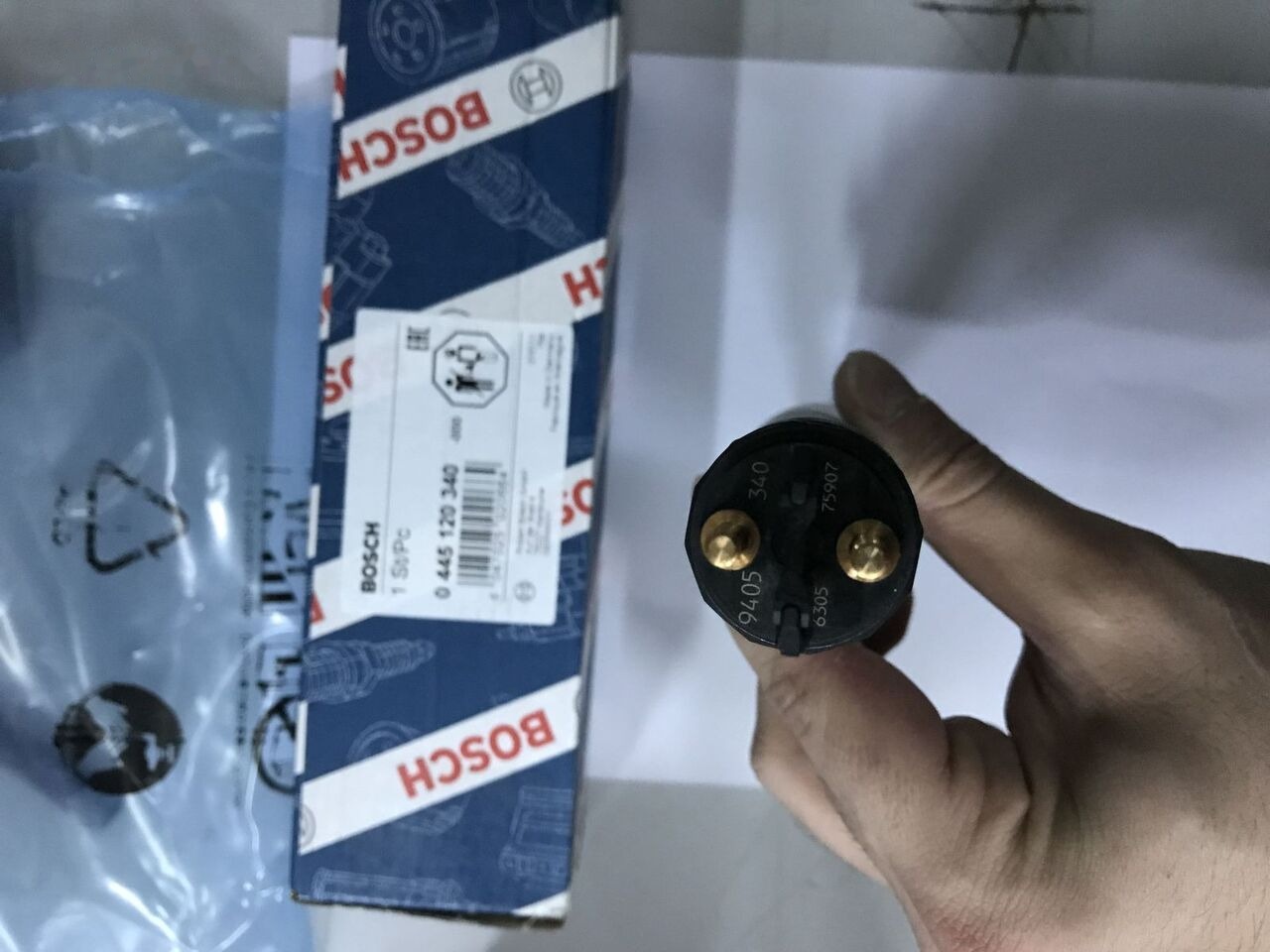 Bosch 2018 837069405 - Injector for Truck: picture 2 Bosch 2018 837069405 - Injector for Truck: picture 2
