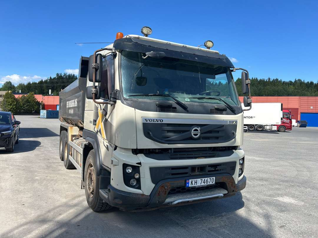 2011 Dumper VOLVO FM 500 Euroklasse 5T - Tipper: picture 2 2011 Dumper VOLVO FM 500 Euroklasse 5T - Tipper: picture 2