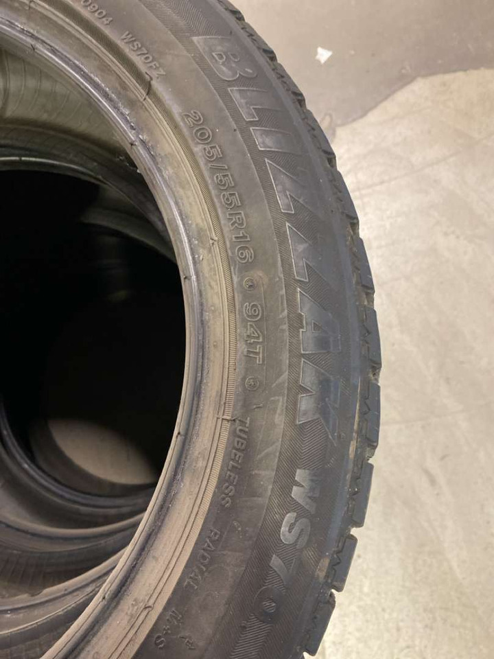 Bridgestone Blizzak WS70 vinterdekk - Tool/ Equipment: picture 2 Bridgestone Blizzak WS70 vinterdekk - Tool/ Equipment: picture 2