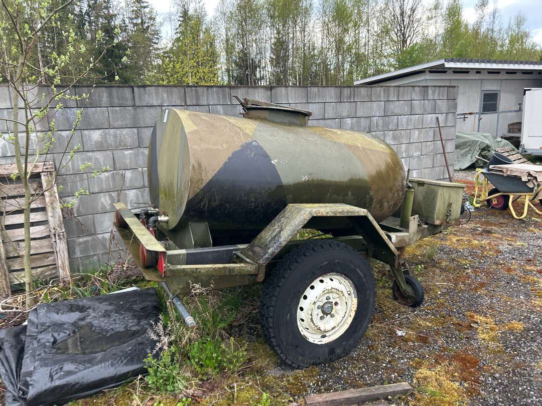 Vanntankhenger 1000 liter - Trailer: picture 3 Vanntankhenger 1000 liter - Trailer: picture 3