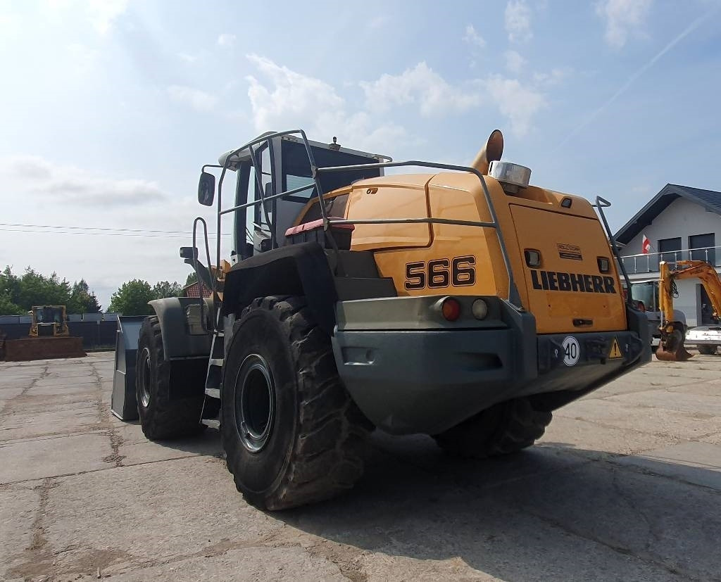 Liebherr L 566 - Wheel loader: picture 2 Liebherr L 566 - Wheel loader: picture 2