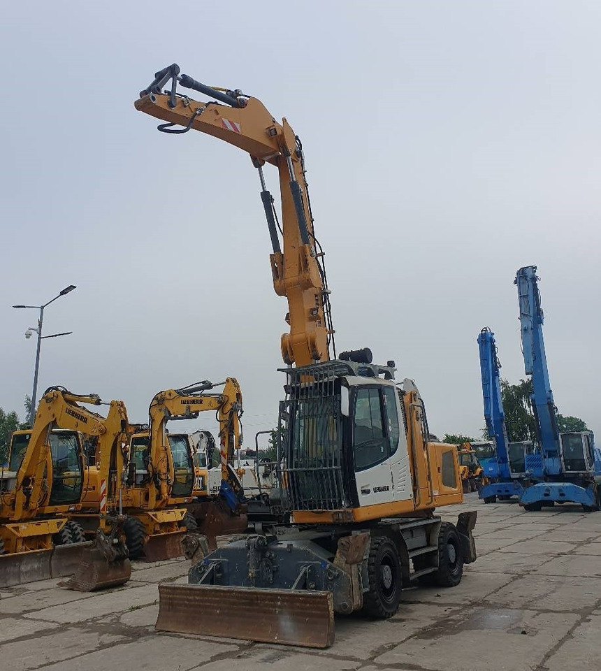 Liebherr LH 22 M - Waste/ Industry handler: picture 1 Liebherr LH 22 M - Waste/ Industry handler: picture 1