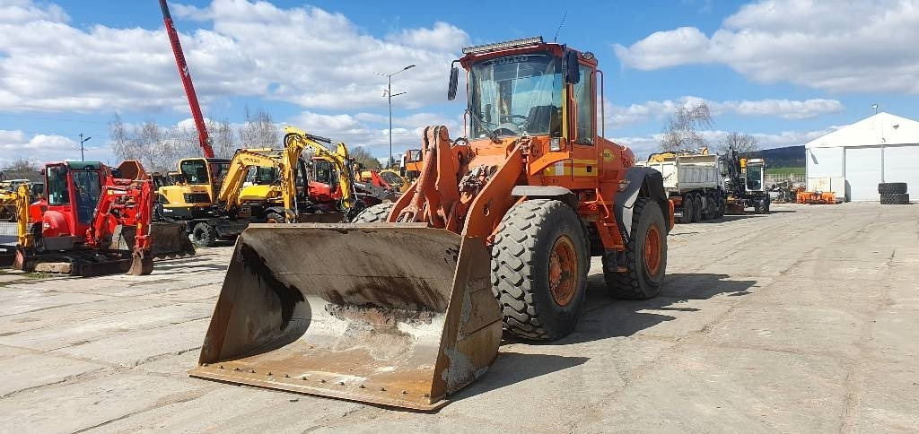 Volvo L 90 E - Wheel loader: picture 1 Volvo L 90 E - Wheel loader: picture 1