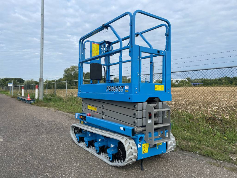 Fronteq FS0610T Tracked Scissor Lift - Scissor lift: picture 2 Fronteq FS0610T Tracked Scissor Lift - Scissor lift: picture 2