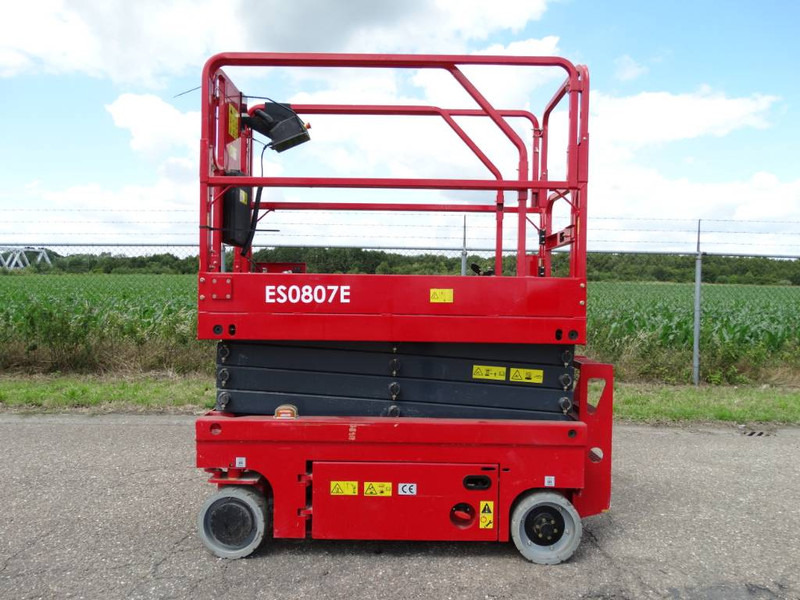 MAGNI ES0807E - Scissor lift: picture 1 MAGNI ES0807E - Scissor lift: picture 1