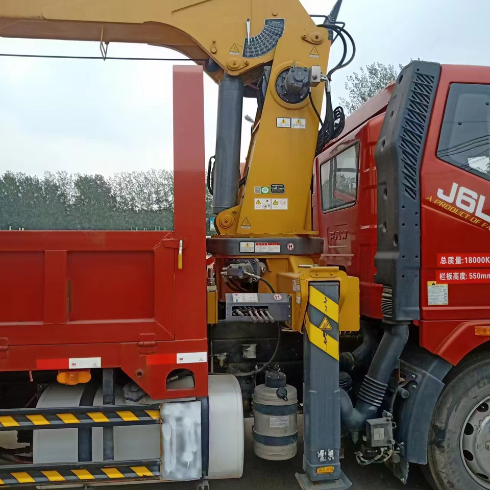 FAW - Crane: picture 3 FAW - Crane: picture 3