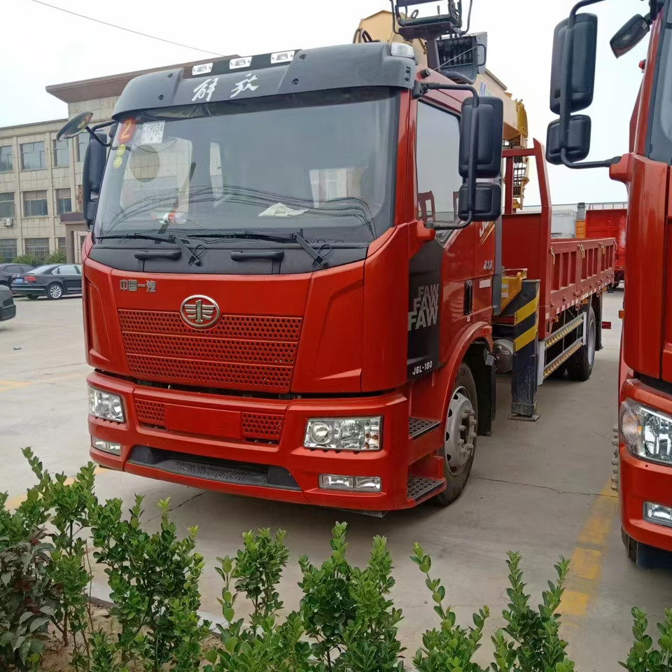 FAW - Crane: picture 2 FAW - Crane: picture 2