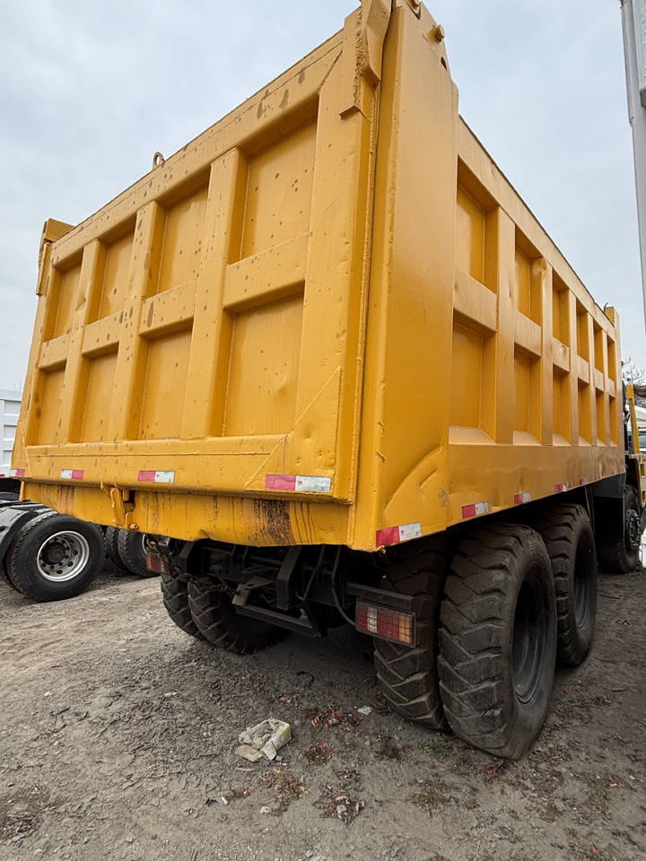 SINOTRUCK - Tipper: picture 4 SINOTRUCK - Tipper: picture 4