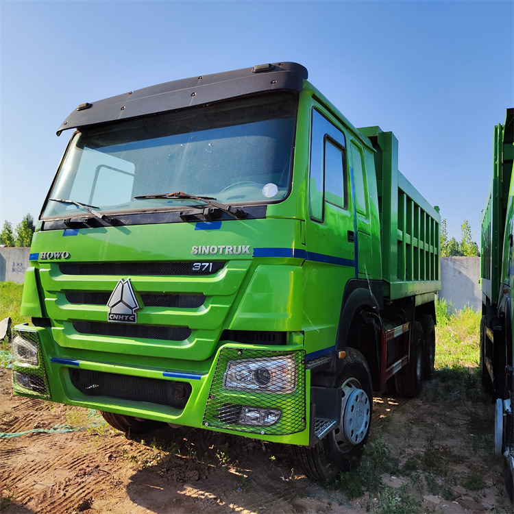 Sinotruck HOWO - Tipper: picture 3 Sinotruck HOWO - Tipper: picture 3
