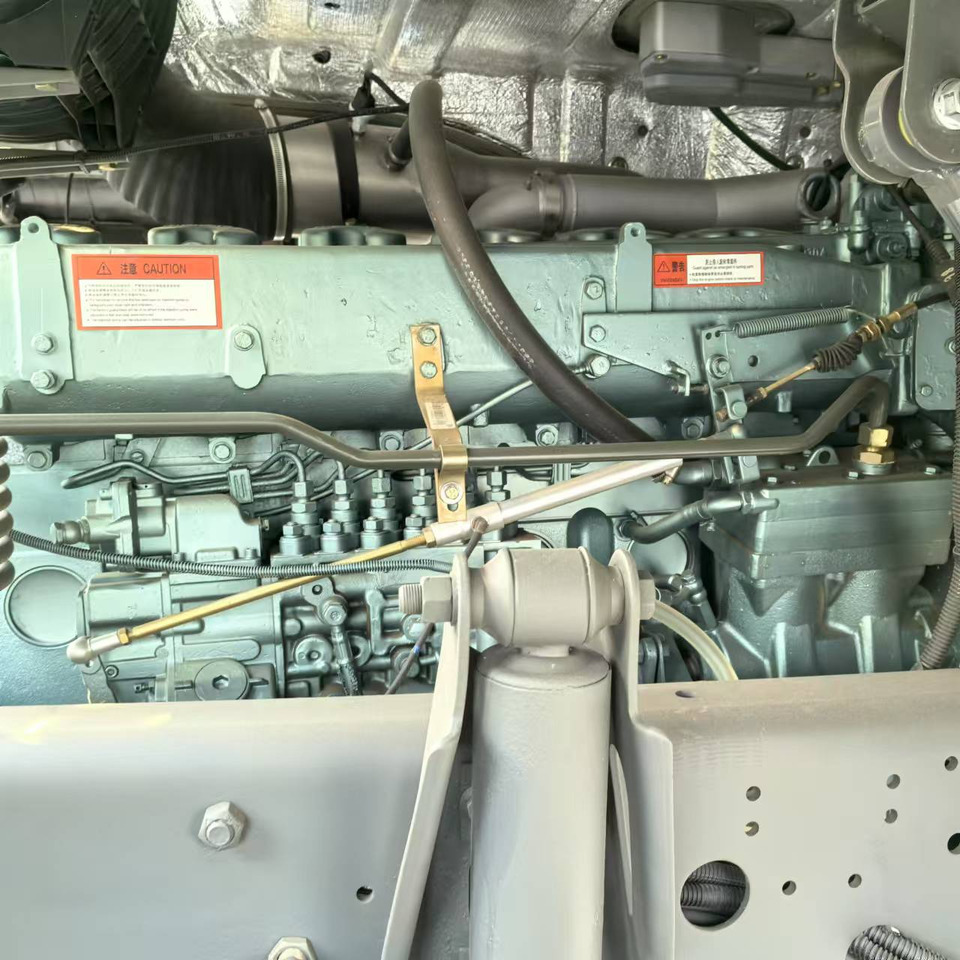 SINOTRUCK HOWO - Tractor unit: picture 4 SINOTRUCK HOWO - Tractor unit: picture 4
