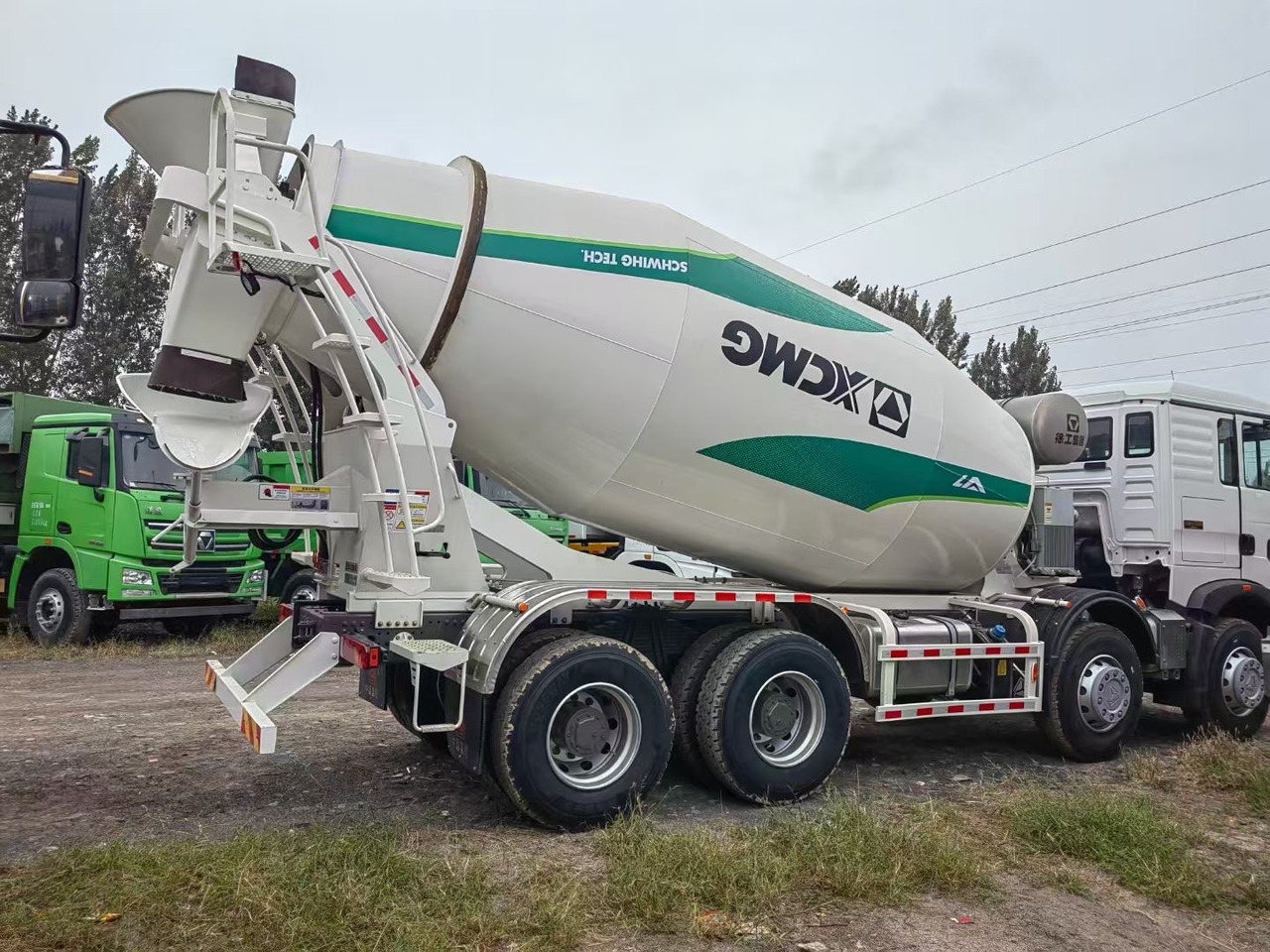 Howo - Concrete mixer semi-trailer: picture 4 Howo - Concrete mixer semi-trailer: picture 4