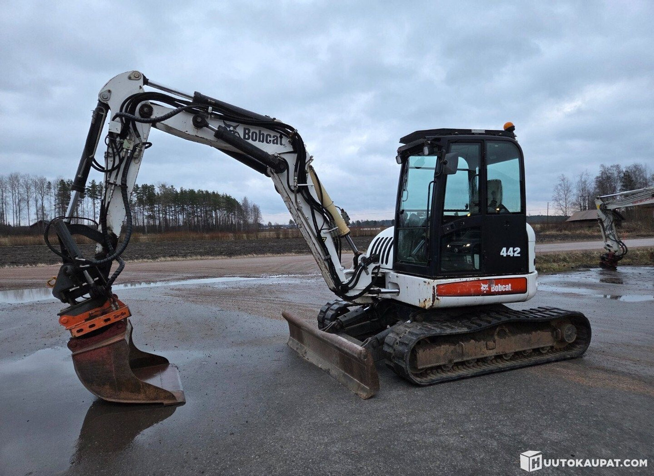 Bobcat 442, 2006, Diesel, 4,565 h Excavator, Honkajoki - Mini excavator: picture 1 Bobcat 442, 2006, Diesel, 4,565 h Excavator, Honkajoki - Mini excavator: picture 1