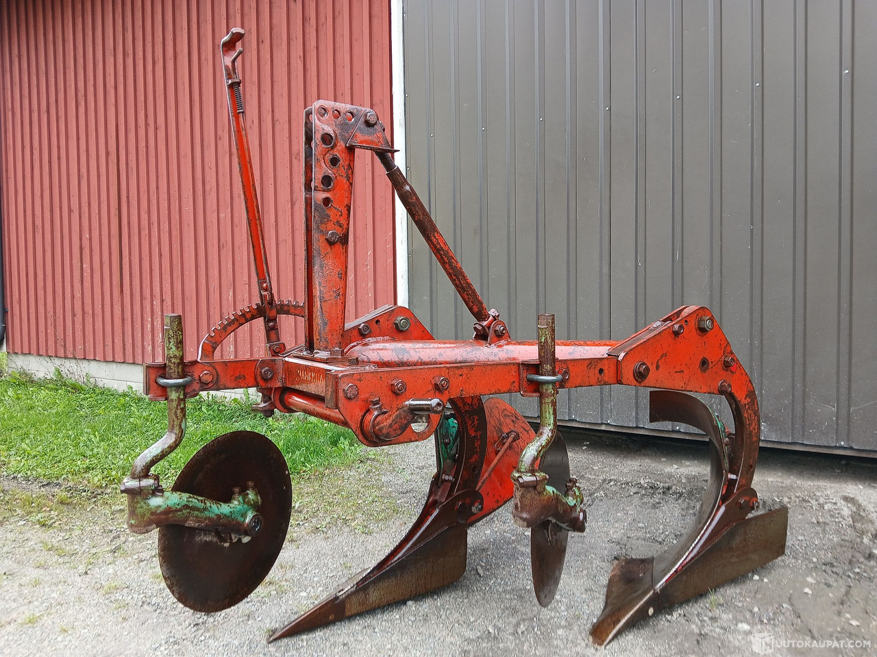 Kverneland 16" 2-siipiset kyntöaurat, Salo - Plow: picture 1 Kverneland 16" 2-siipiset kyntöaurat, Salo - Plow: picture 1