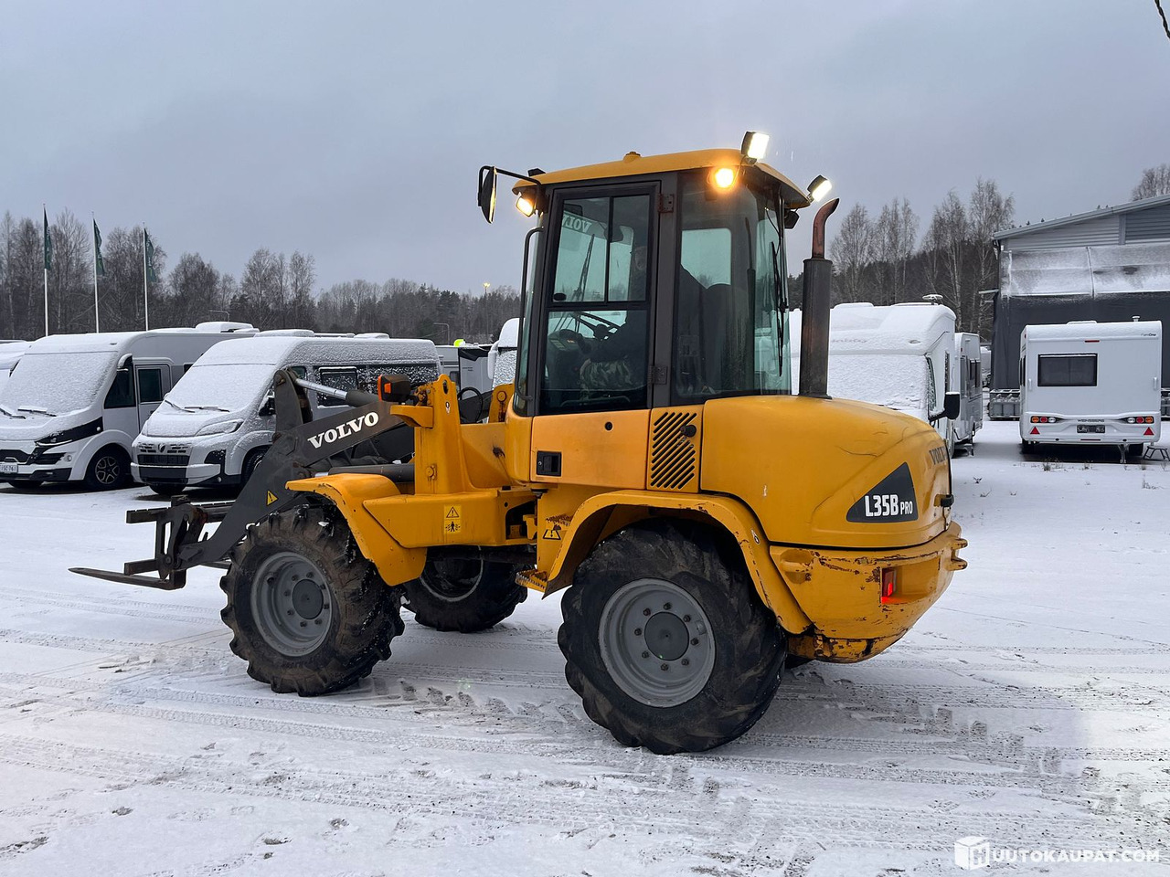 Volvo L35B Pro, pyöräkuormaaja avattavalla kauhalla ja piikeillä, 2005, Vihti - Other machinery: picture 3 Volvo L35B Pro, pyöräkuormaaja avattavalla kauhalla ja piikeillä, 2005, Vihti - Other machinery: picture 3