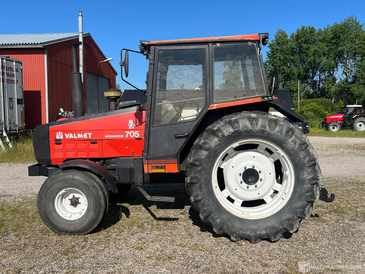 Valmet 705, Traktori, harrastajalta, 1990, Salo - Farm tractor: picture 2 Valmet 705, Traktori, harrastajalta, 1990, Salo - Farm tractor: picture 2