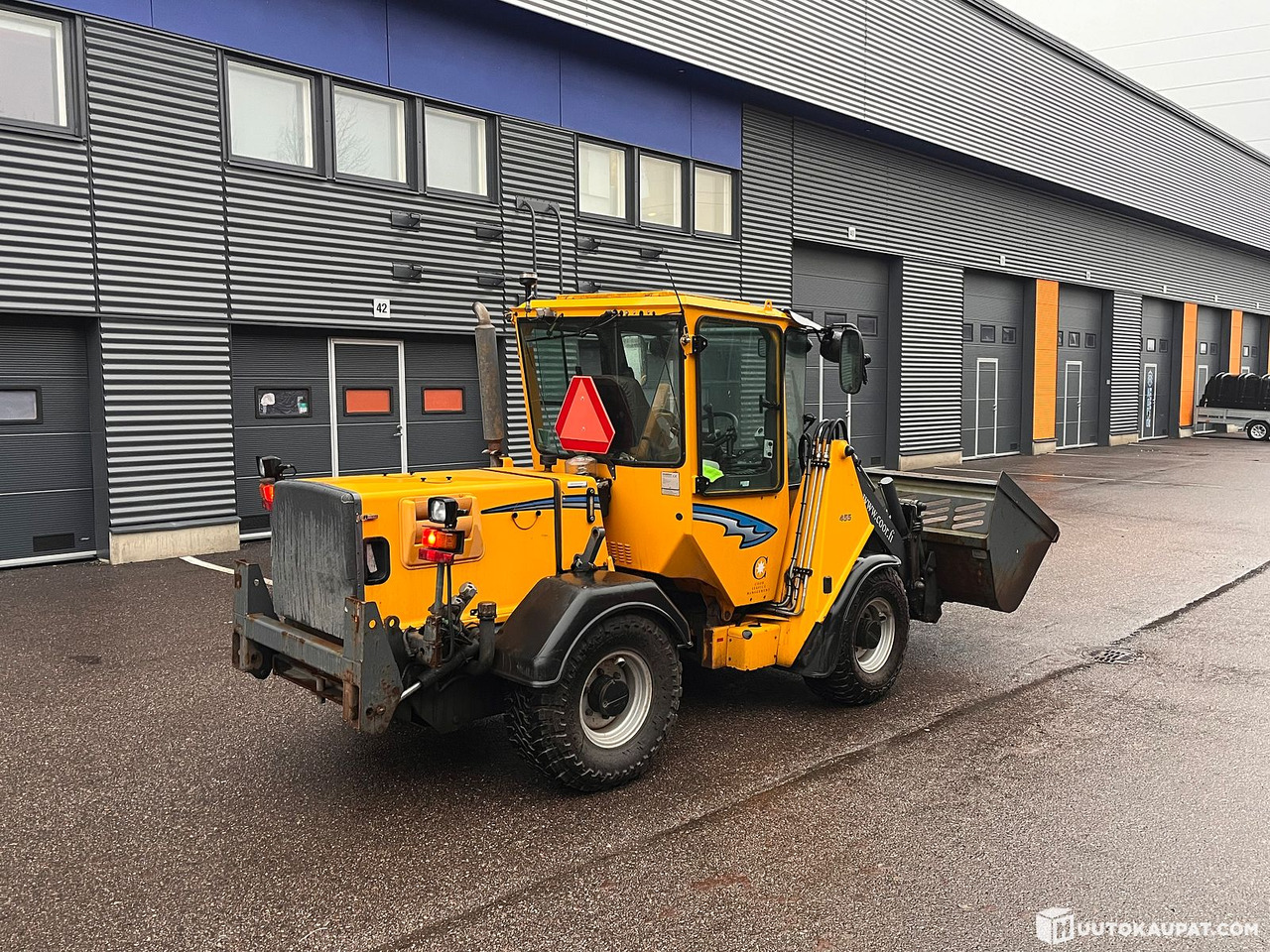 Wille 455B, property maintenance machine with extensive equipment, 2016, Vantaa - Compact loader: picture 2 Wille 455B, property maintenance machine with extensive equipment, 2016, Vantaa - Compact loader: picture 2