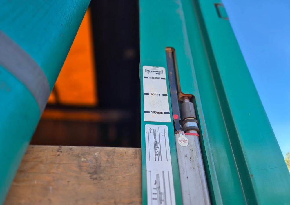 Krone BDE STANDARD PODNOSZONY DACH / z Niemiec PONADGABARYTY POSZERZANA OPONY 80% - Curtainsider semi-trailer: picture 5 Krone BDE STANDARD PODNOSZONY DACH / z Niemiec PONADGABARYTY POSZERZANA OPONY 80% - Curtainsider semi-trailer: picture 5