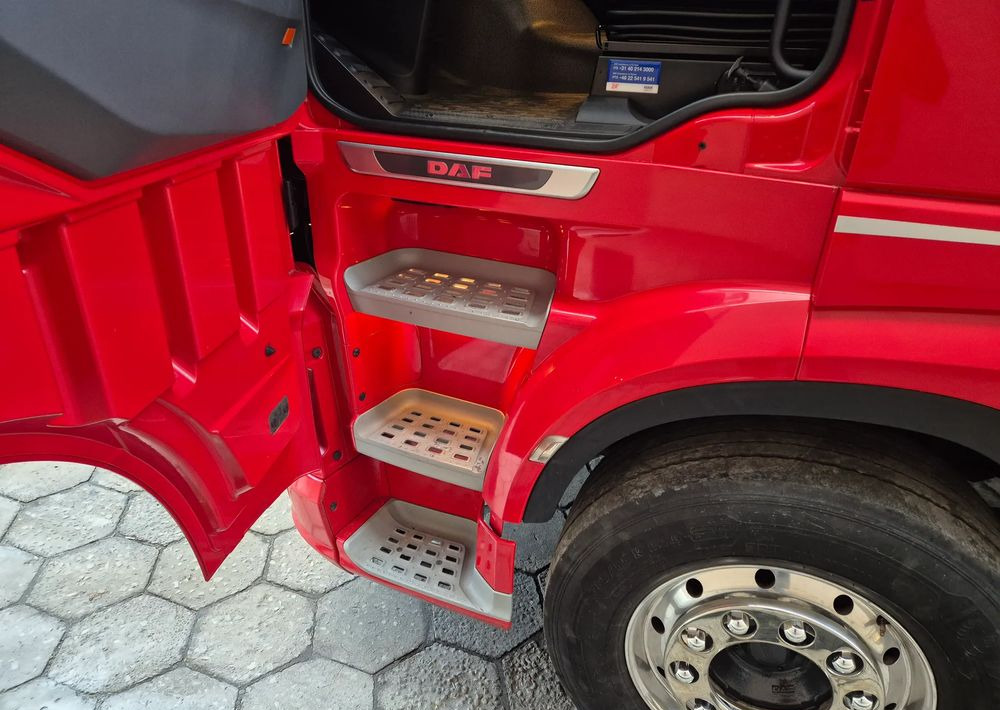 DAF XF 480 2021 Alufelgi opony 90% SSC TOP STANDARD / DUŻE KOTŁY / z Polski / jeden właściciel super zadbane SERWISOWANE - Tractor unit: picture 4 DAF XF 480 2021 Alufelgi opony 90% SSC TOP STANDARD / DUŻE KOTŁY / z Polski / jeden właściciel super zadbane SERWISOWANE - Tractor unit: picture 4