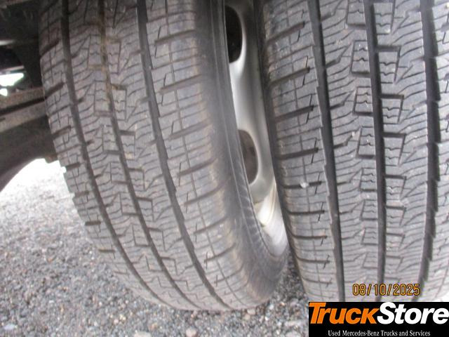 FUSO Canter 3C15 - Box van: picture 2 FUSO Canter 3C15 - Box van: picture 2