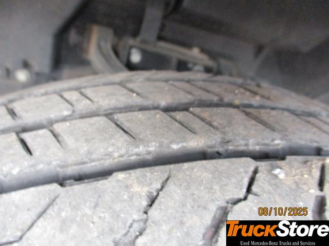 FUSO Canter 3C15 - Box van: picture 5 FUSO Canter 3C15 - Box van: picture 5
