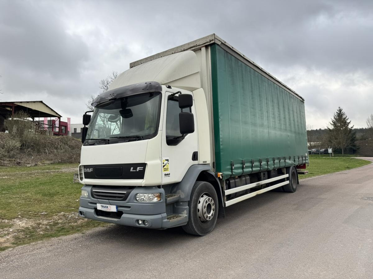 DAF LF - Curtainsider truck: picture 3 DAF LF - Curtainsider truck: picture 3