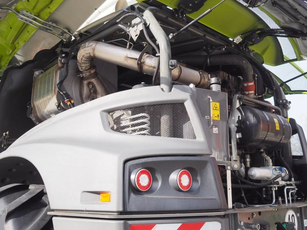 Forage harvester Claas Jaguar 950 4x4 + Orbis 750: picture 10 Forage harvester Claas Jaguar 950 4x4 + Orbis 750: picture 10