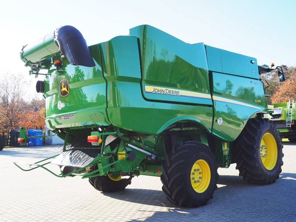 John Deere S780 + 730X - Combine harvester: picture 3 John Deere S780 + 730X - Combine harvester: picture 3