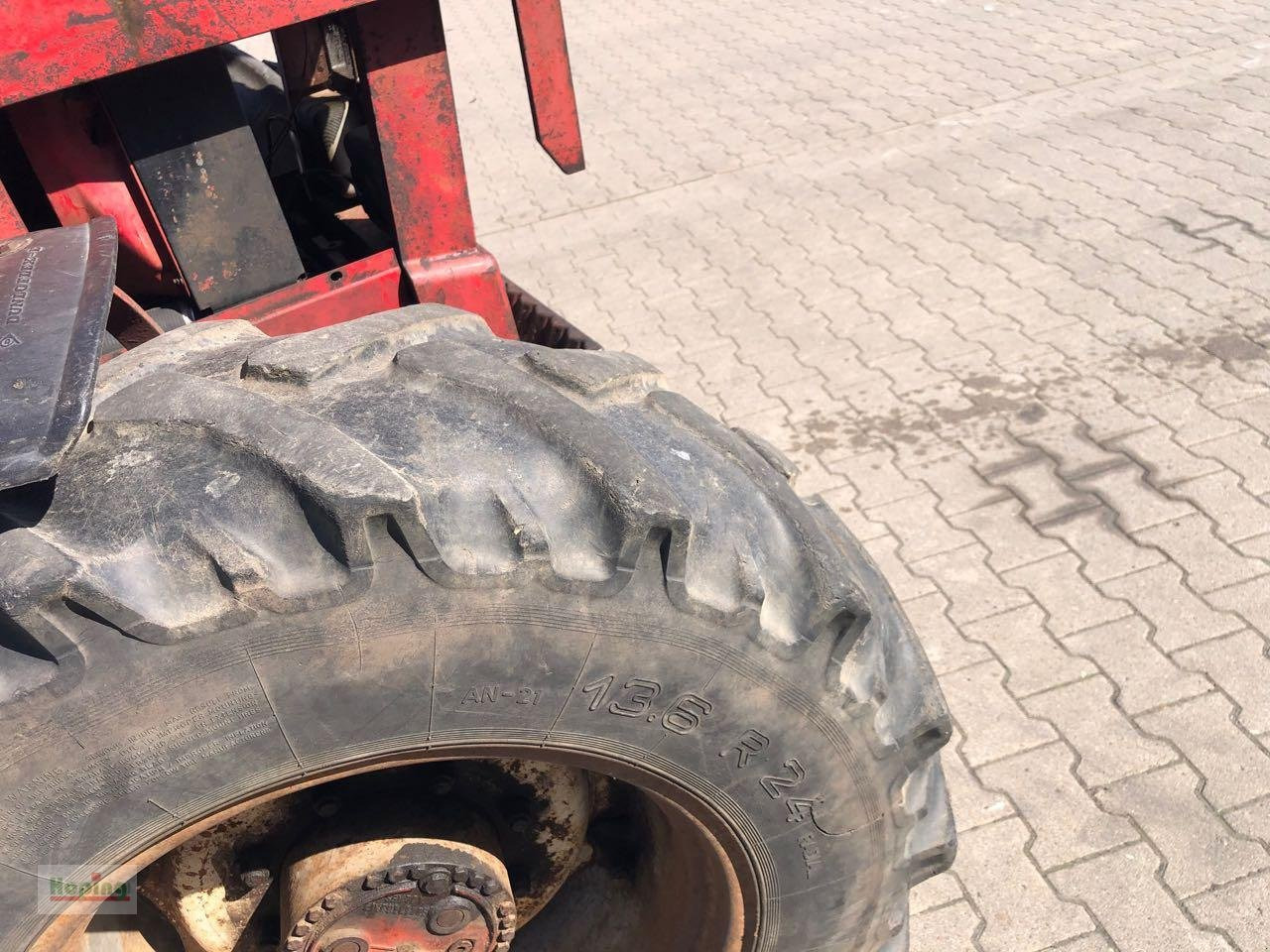 Case IH 1246 AS - Farm tractor: picture 5 Case IH 1246 AS - Farm tractor: picture 5