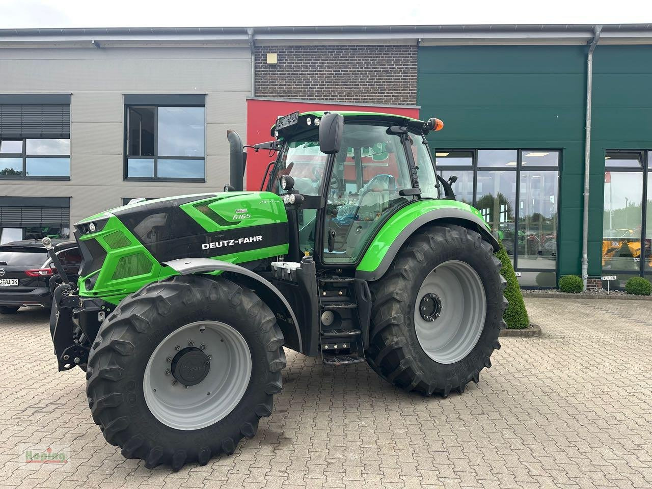 Farm tractor Deutz-Fahr 6165 Agrotron Powers: picture 11