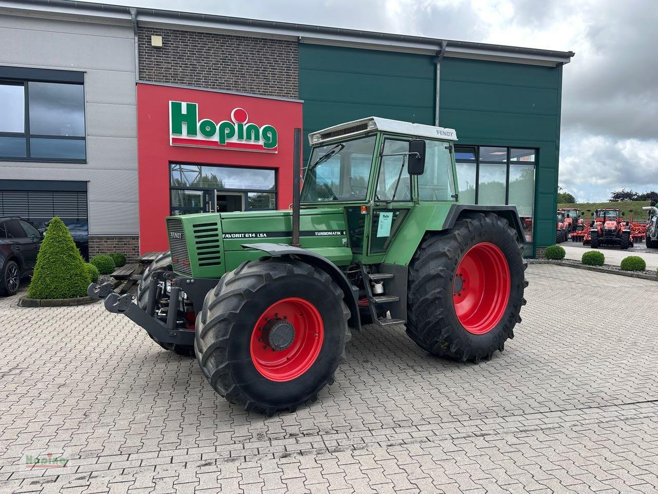 Fendt Favorit 614 LSA Turbomatik - Farm tractor: picture 1 Fendt Favorit 614 LSA Turbomatik - Farm tractor: picture 1