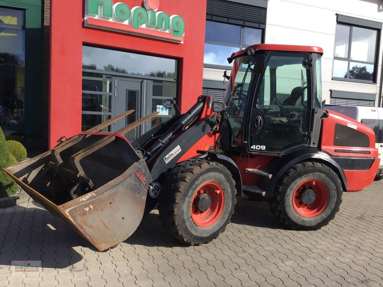 JCB 409 - Wheel loader: picture 2 JCB 409 - Wheel loader: picture 2