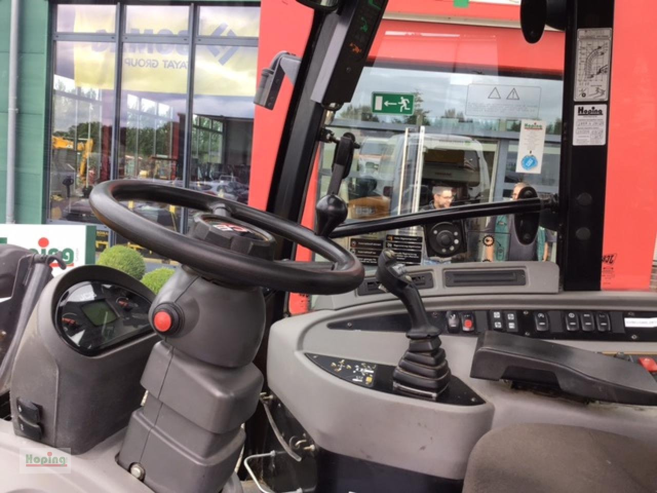 Wheel loader JCB TM 220: picture 9 Wheel loader JCB TM 220: picture 9