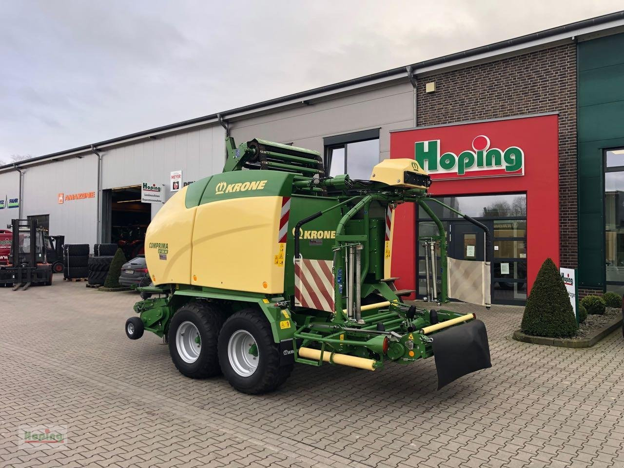 Krone Comprima CF 155 XC - Round baler: picture 5 Krone Comprima CF 155 XC - Round baler: picture 5