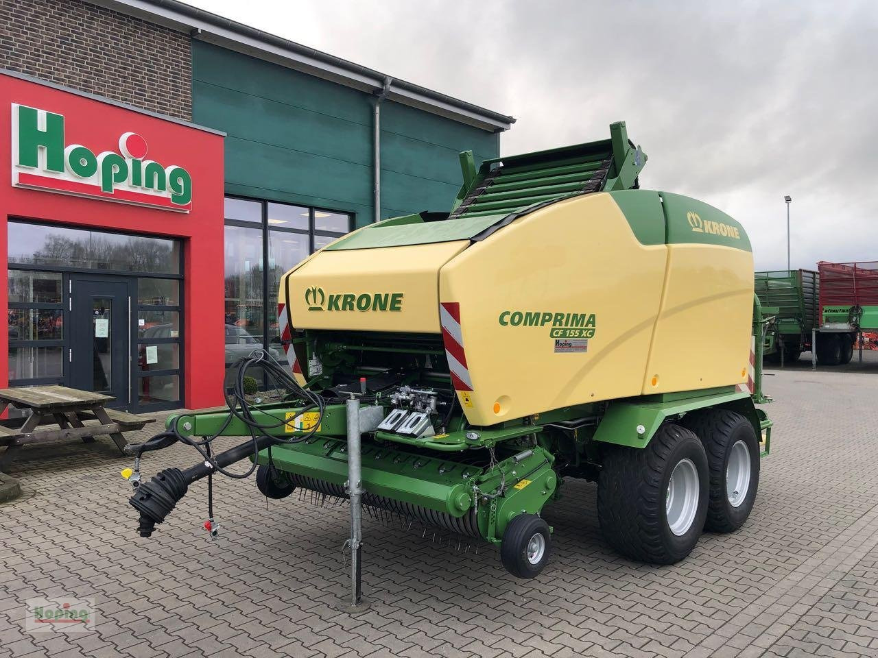 Krone Comprima CF 155 XC - Round baler: picture 2 Krone Comprima CF 155 XC - Round baler: picture 2