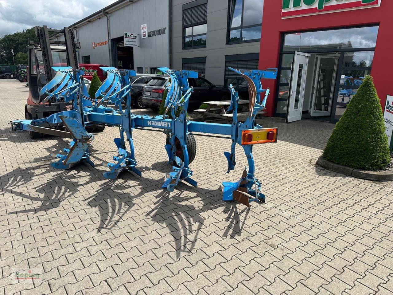 Lemken Europal 8 - Plow: picture 4 Lemken Europal 8 - Plow: picture 4