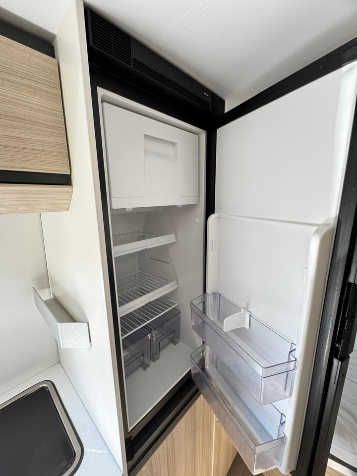 Leasing of ADRIA Twin 600 SP ADRIA Twin 600 SP: picture 17