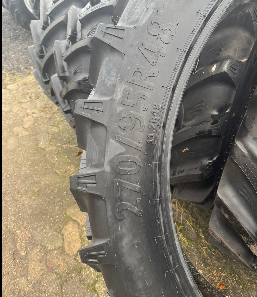 270/95R48 *GRI* - Tire: picture 3 270/95R48 *GRI* - Tire: picture 3