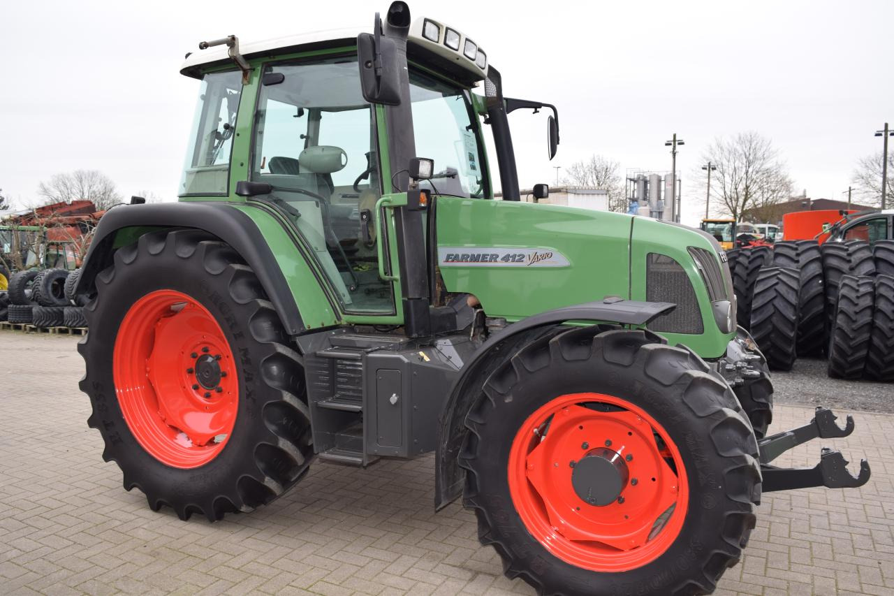 Fendt 412 Vario - Farm tractor: picture 2 Fendt 412 Vario - Farm tractor: picture 2