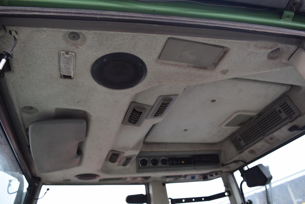 Farm tractor Fendt 716 Vario: picture 7