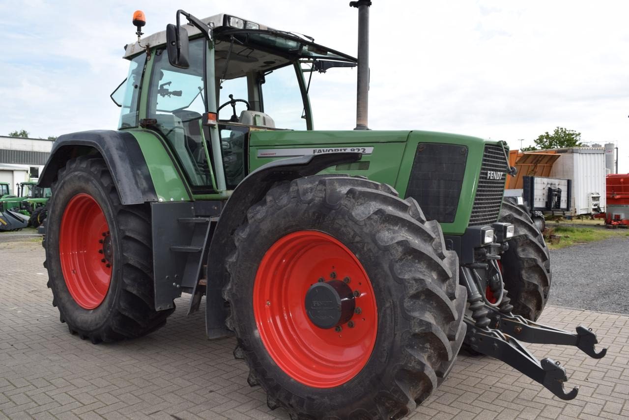 Fendt Favorit 822 - Farm tractor: picture 4 Fendt Favorit 822 - Farm tractor: picture 4