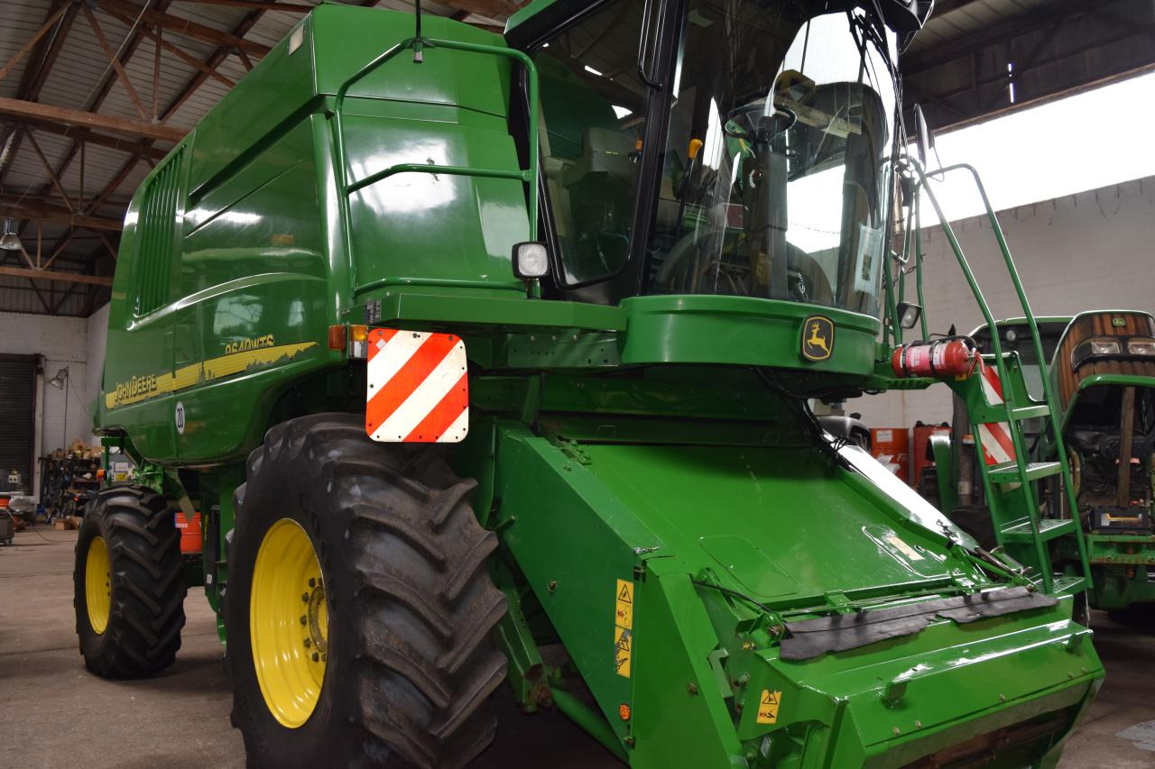 John Deere 9640 WTS - Combine harvester: picture 1 John Deere 9640 WTS - Combine harvester: picture 1