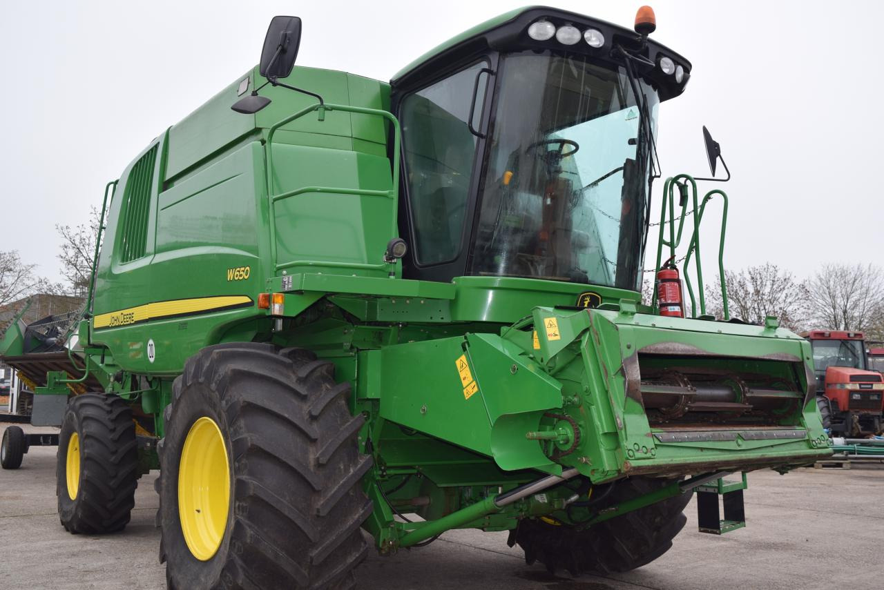 John Deere W 650 - Combine harvester: picture 3 John Deere W 650 - Combine harvester: picture 3