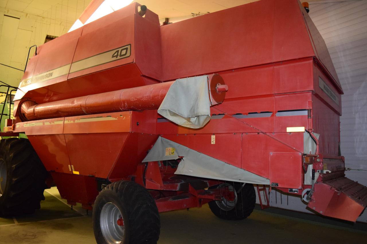 Massey Ferguson MF 40 RS - Combine harvester: picture 3 Massey Ferguson MF 40 RS - Combine harvester: picture 3