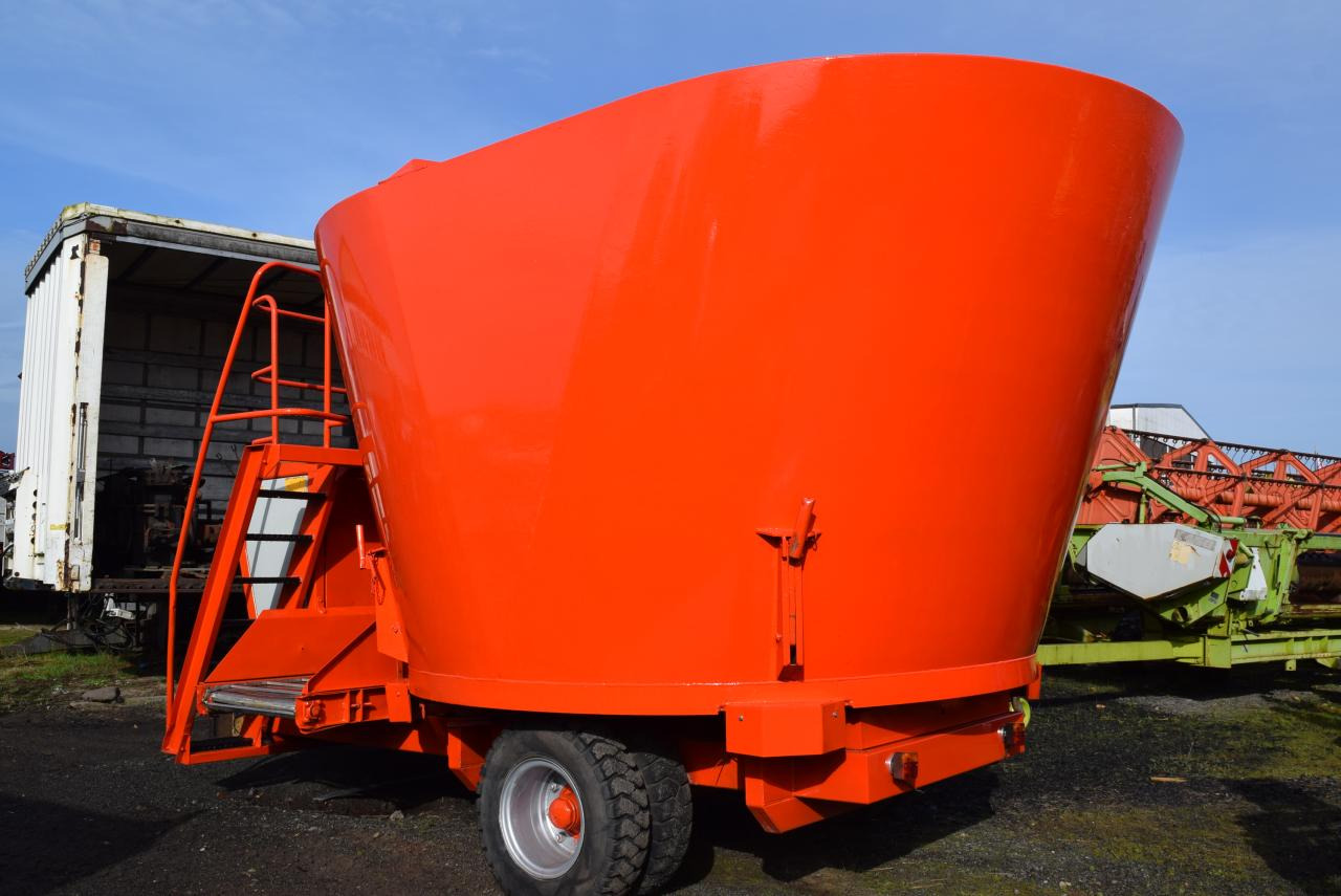 OMAS California 18 - Forage mixer wagon: picture 4 OMAS California 18 - Forage mixer wagon: picture 4