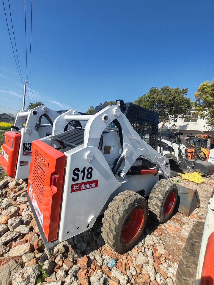 BOBCAT S18 - Skid steer loader: picture 1 BOBCAT S18 - Skid steer loader: picture 1